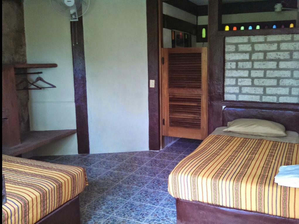 Zapote Tree Inn فلوريس المظهر الخارجي الصورة