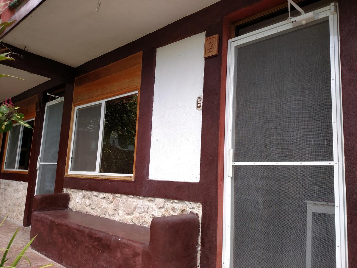 Zapote Tree Inn فلوريس المظهر الخارجي الصورة