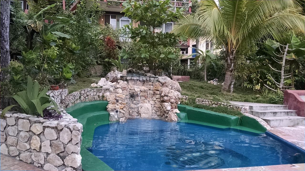 Zapote Tree Inn فلوريس المظهر الخارجي الصورة