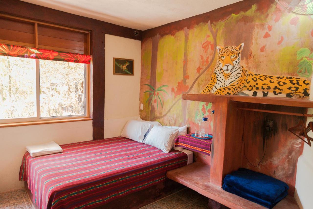 Zapote Tree Inn فلوريس المظهر الخارجي الصورة