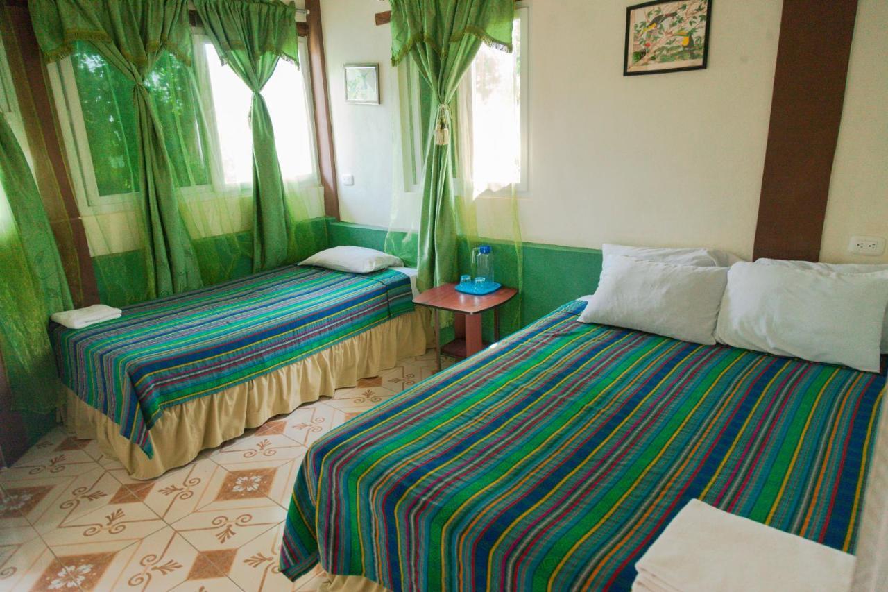 Zapote Tree Inn فلوريس المظهر الخارجي الصورة